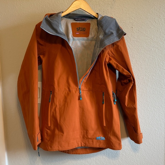 Stio Women's Environ XT Burnt Orange Hooded Shell Jacket Anorak size small - Picture 3 of 9